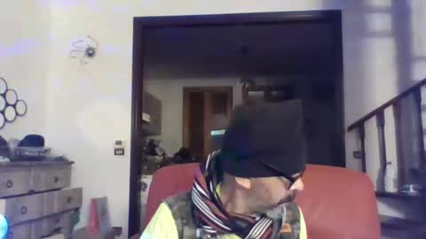 Snapshot of camomilla72 chatting on September 27, 2025, 8:19 am Cristian online show from September 27, 2025, 8:19 am