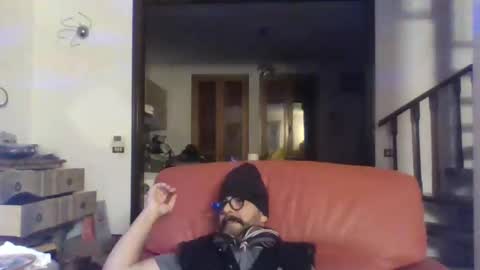 Snapshot of camomilla72 chatting on October 5, 2025, 9:56 pm Cristian online show from October 5, 2025, 9:56 pm
