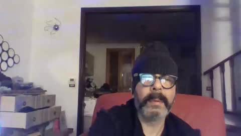 Snapshot of camomilla72 chatting on October 11, 2025, 11:20 am Cristian online show from October 11, 2025, 11:20 am