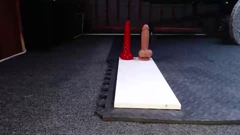 camotegrueso13 online show from December 2, 2025, 6:25 pm