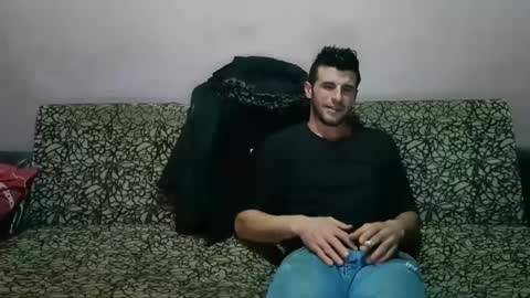 Snapshot of camshow22cm chatting on December 25, 2024, 9:00 pm FREMAN online show from December 25, 2024, 9:00 pm