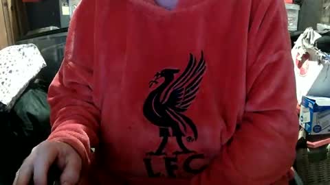 camslut11o online show from April 5, 2026, 8:17 pm