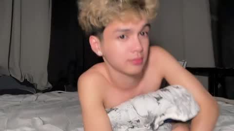 Ethan online show from April 18, 2026, 3:49 pm