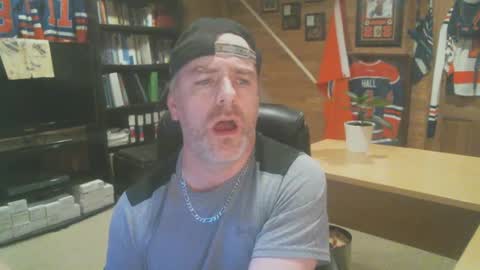 CanadianBacon6969 online show from December 28, 2024, 6:28 am