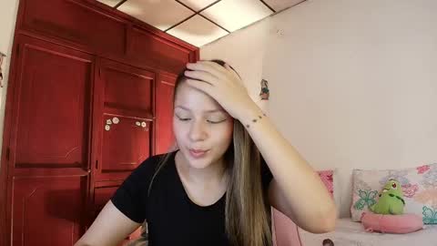 Snapshot of candase_ chatting on May 24, 2026, 7:52 pm Candase online show from May 24, 2026, 7:52 pm