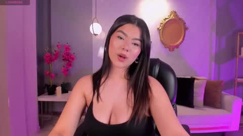 Snapshot of candaserussell chatting on October 10, 2025, 8:08 pm Candanse R online show from October 10, 2025, 8:08 pm