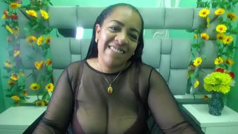 Snapshot of candelabrown_ chatting on March 5, 2025, 1:42 am Candelabrown  online show from March 5, 2025, 1:42 am