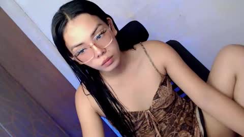 Snapshot of candi_blows chatting on June 8, 2026, 3:51 am Candi online show from June 8, 2026, 3:51 am