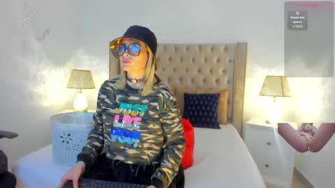 Candie  online show from October 18, 2025, 12:28 pm