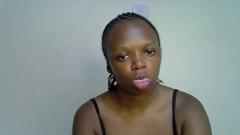 candiemaya online show from March 25, 2026, 10:43 am