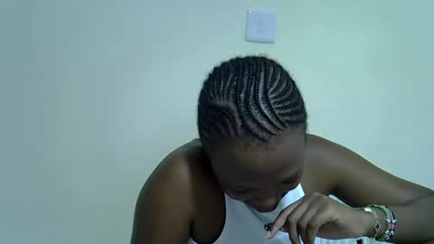 candiemaya online show from March 29, 2026, 9:53 am