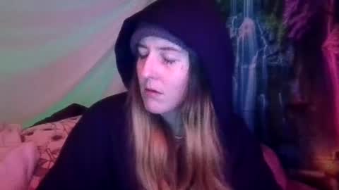 Candi online show from December 5, 2025, 12:08 am