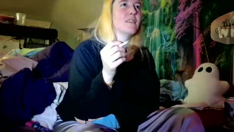 Candi online show from March 26, 2026, 2:28 am