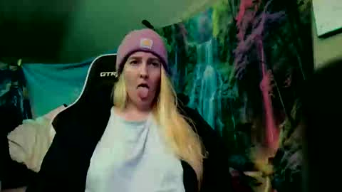 Candi online show from April 1, 2026, 9:10 am