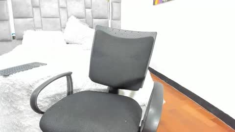 Candy  And Andy  online show from October 26, 2025, 2:12 pm