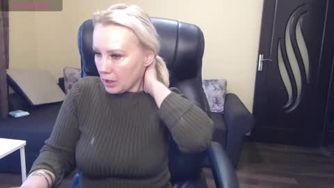 candy_hellenx online show from April 1, 2026, 7:20 am