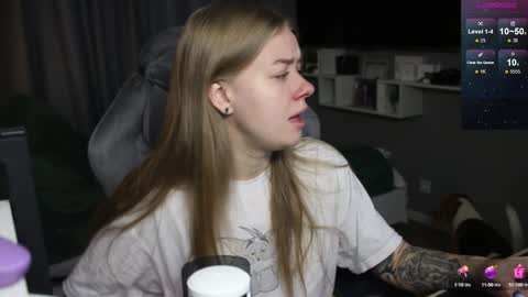 Snapshot of candy_meggie chatting on December 7, 2024, 11:07 am Megan online show from December 7, 2024, 11:07 am