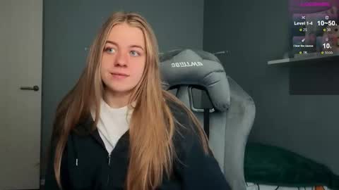 Snapshot of candy_meggie chatting on September 29, 2025, 9:03 am Megan online show from September 29, 2025, 9:03 am