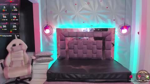 Ania online show from March 5, 2025, 6:01 pm