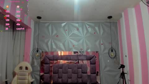 Ania online show from November 30, 2025, 11:14 am