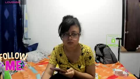 candy_val online show from May 16, 2026, 6:43 am