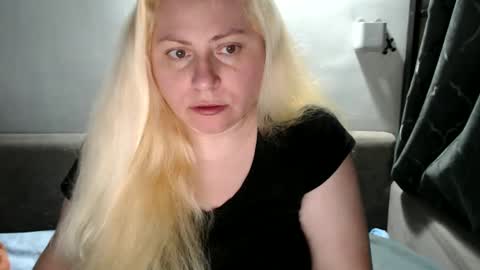 Laura online show from March 10, 2025, 5:29 pm