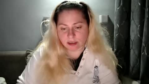 Laura online show from October 12, 2025, 4:28 pm