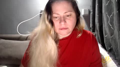Laura online show from May 15, 2026, 7:10 pm
