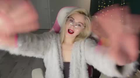 You can call me HH online show from March 28, 2026, 5:45 pm