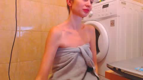 CANDYJESx online show from December 23, 2024, 1:24 pm