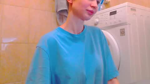 CANDYJESx online show from January 15, 2025, 4:32 pm