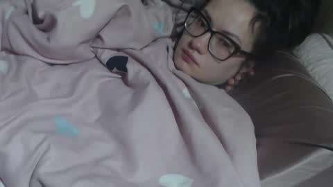 say meow and send tip  online show from February 20, 2026, 2:52 am