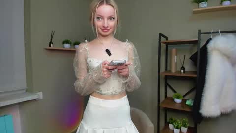 Snapshot of candyvice chatting on February 5, 2026, 5:06 pm Kate online show from February 5, 2026, 5:06 pm