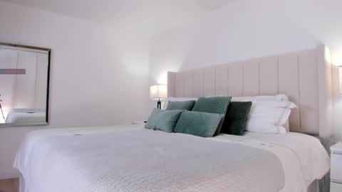 Gabriela K girl online show from November 18, 2025, 1:48 pm