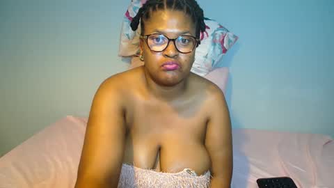 candyyumsaerolaxx online show from May 26, 2026, 7:10 pm