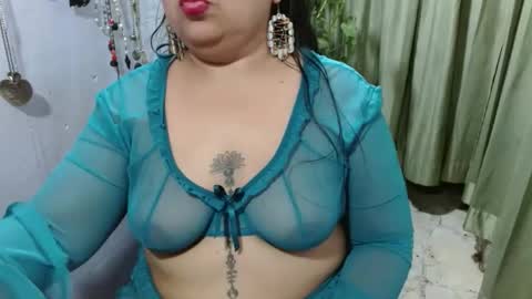 CanelaCollins online show from December 5, 2025, 3:59 am