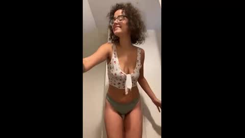     online show from January 5, 2025, 6:13 pm