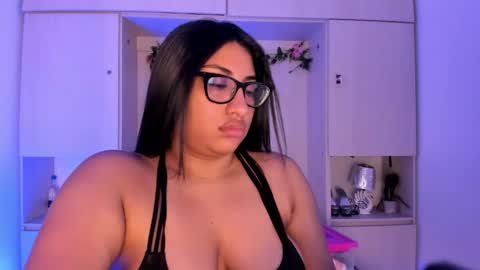 GABRIELA LOPEZ online show from May 19, 2026, 8:15 pm