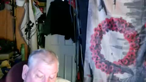 canoelicker69 online show from April 14, 2026, 11:38 am