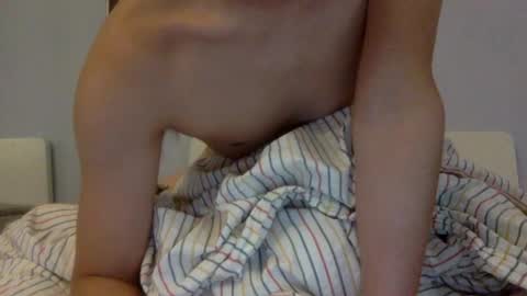 contrast moe online show from January 25, 2025, 2:26 am