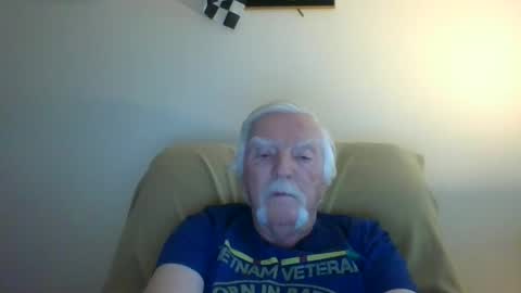 Snapshot of capecod21 chatting on February 2, 2025, 8:51 pm capecod21 online show from February 2, 2025, 8:51 pm