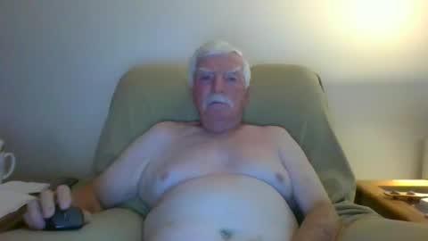 Snapshot of capecod21 chatting on September 27, 2025, 10:53 am capecod21 online show from September 27, 2025, 10:53 am