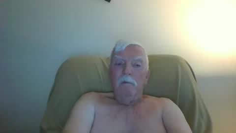 Snapshot of capecod21 chatting on November 28, 2025, 1:03 pm capecod21 online show from November 28, 2025, 1:03 pm