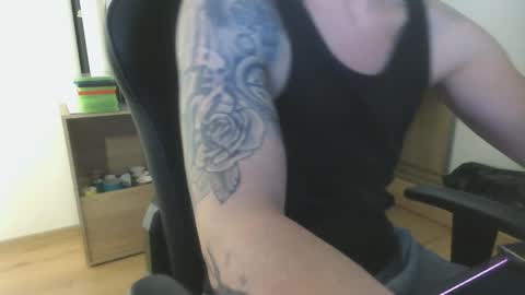 Snapshot of capoo89 chatting on December 7, 2024, 7:43 pm Chriz online show from December 7, 2024, 7:43 pm