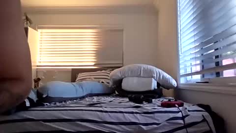 cappinrc8 online show from October 19, 2025, 12:55 am