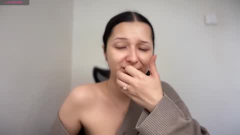 Emma online show from March 12, 2025, 11:31 am