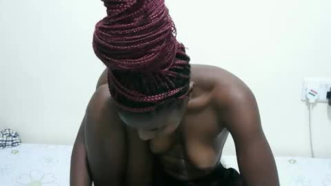 capril_sexy online show from March 17, 2026, 8:01 pm