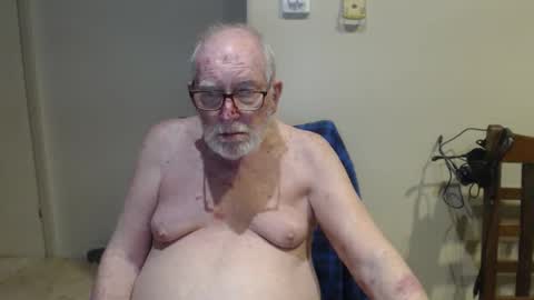 Snapshot of capt5105 chatting on November 18, 2025, 6:45 pm capt5105 online show from November 18, 2025, 6:45 pm