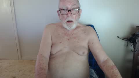 Snapshot of capt5105 chatting on April 19, 2026, 10:01 pm capt5105 online show from April 19, 2026, 10:01 pm