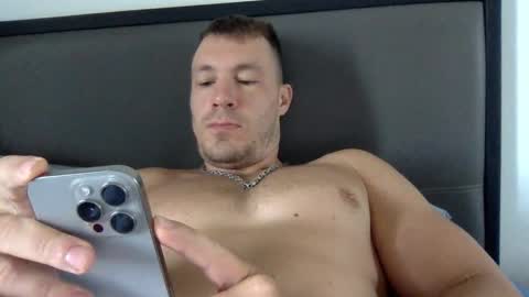 Snapshot of capt_oliver chatting on February 22, 2025, 5:02 am follow my twitter  online show from February 22, 2025, 5:02 am